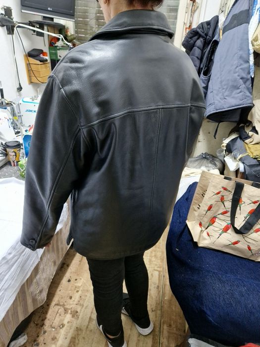 Geaca de piele naturală