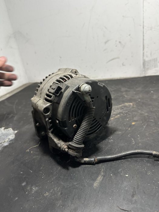Alternator Volkswagen VW Transporter T4 2.5 TDI ACV AXL AXG AHY 102cp 151 cp 074903025J / 0124515013