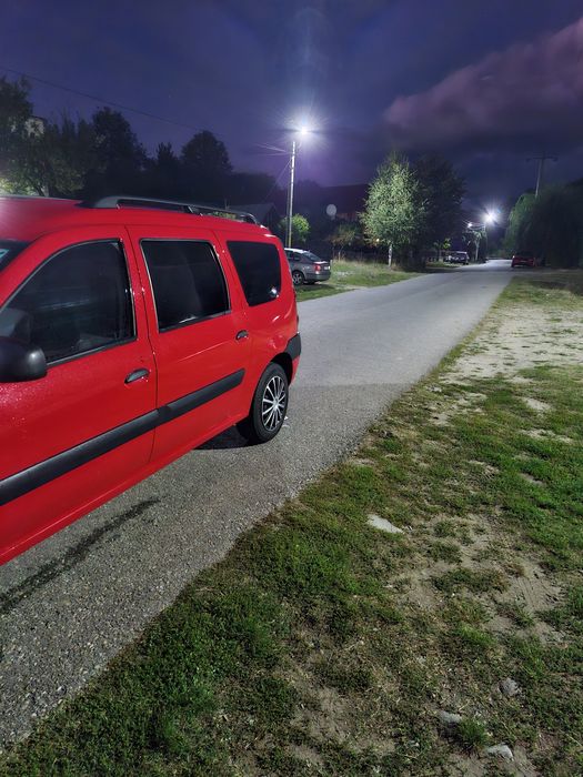 Vând dacia logan mcv
