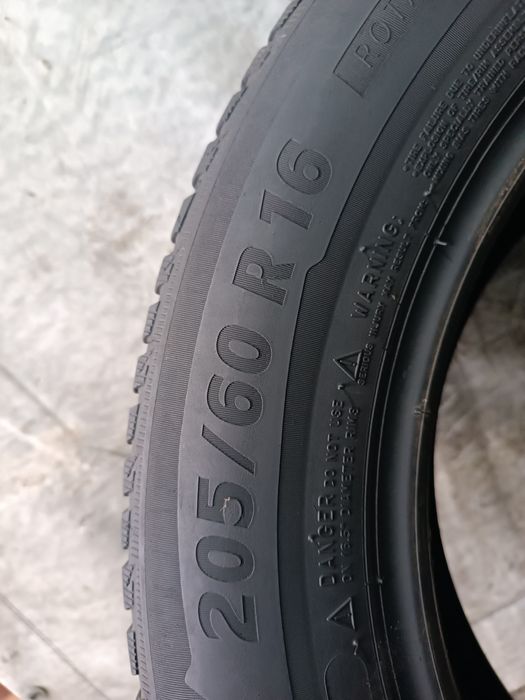 205/60/16 Michelin
