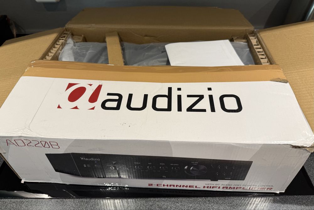 Audizio 110.102 AD220B 2X 200W HiFi  Усилвател