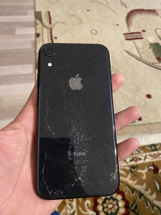 Продам айфон хр/iphone xr