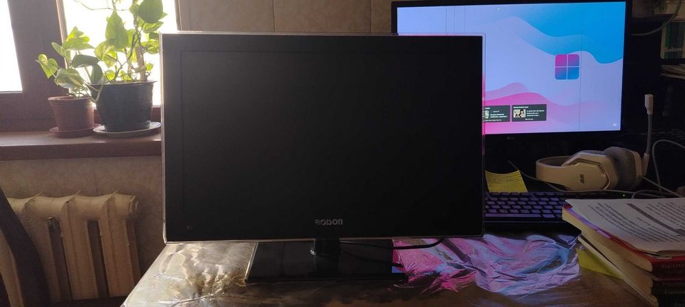 монитор / LED TV HD RI