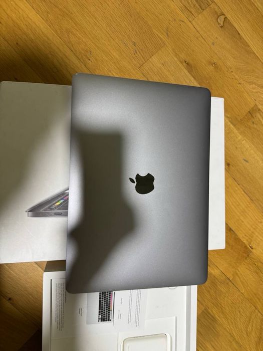 Macbook Pro 2020 1 ТБ