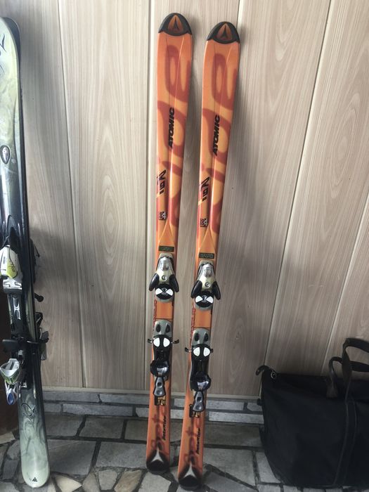 Ски  ATOMIC втора употреба 1.60метър