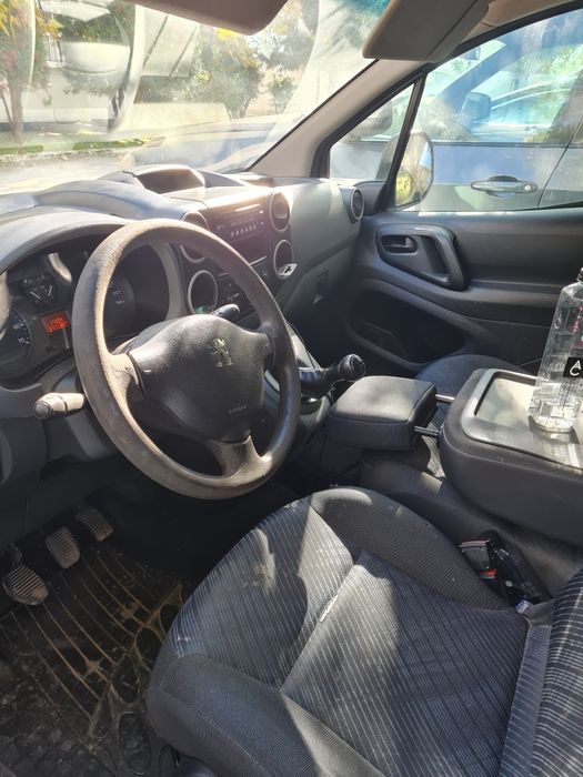 Vând Peugeot Partner
