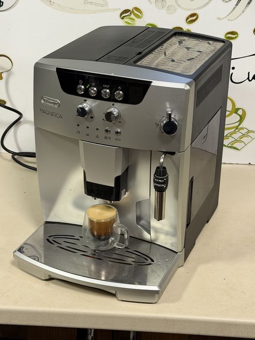 Кафемашина кафе автомат delonghi magnifica с гаранция