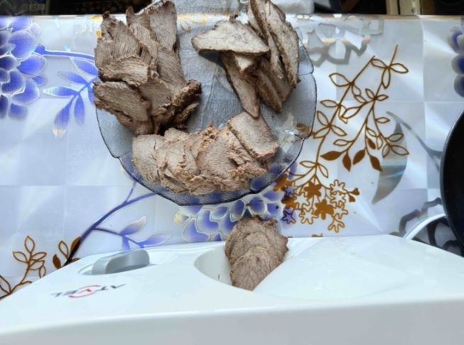 Слайсер ломтерезка хлеборезка