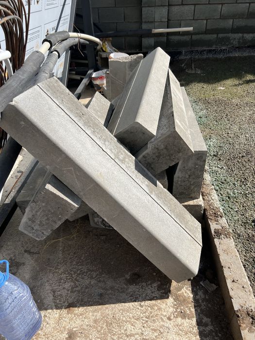 Продам бордюры 10 шт