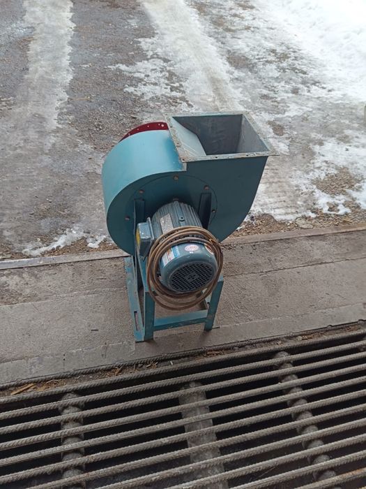 Вытяжка улитка продам