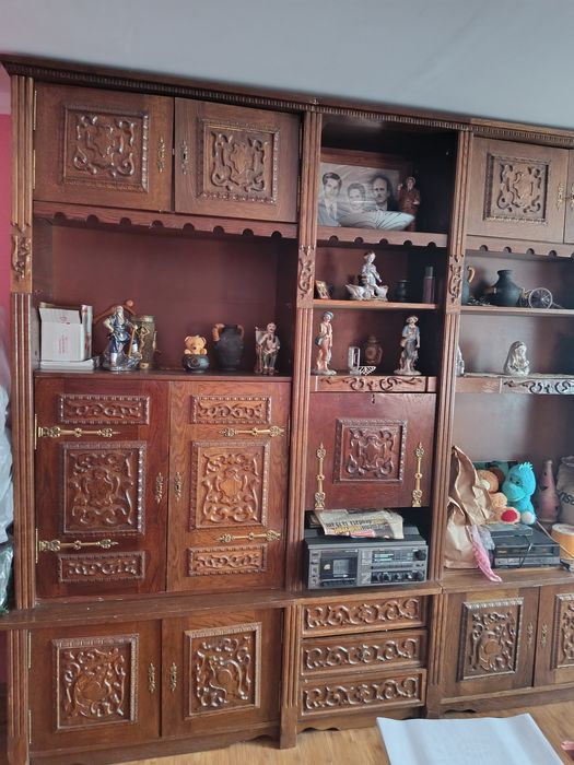 Mobilă de sufragerie/bibliotecă, stil clasic, foarte încăpătoare
