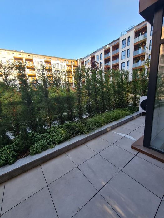 Дава се под наем Офис в к.к. Боровец - 80 кв.м за 1100 € - Снимка #1