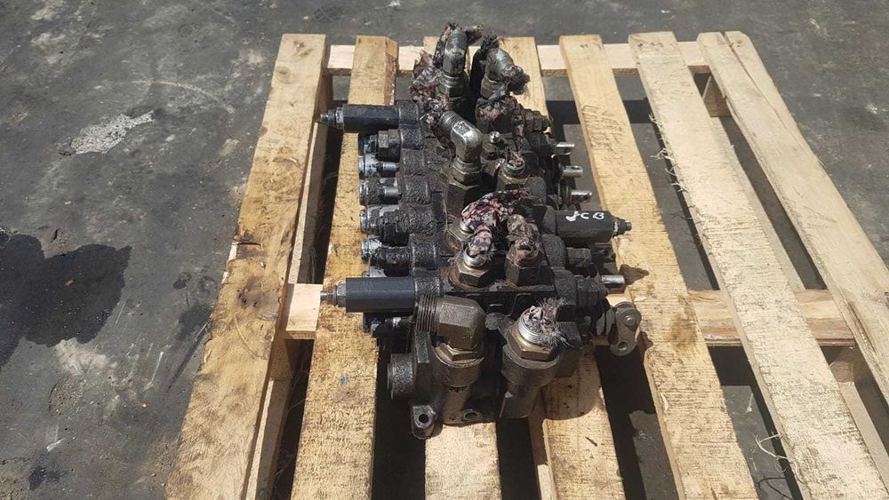 Distribuitor hidraulic comenzi spate JCB 4CX