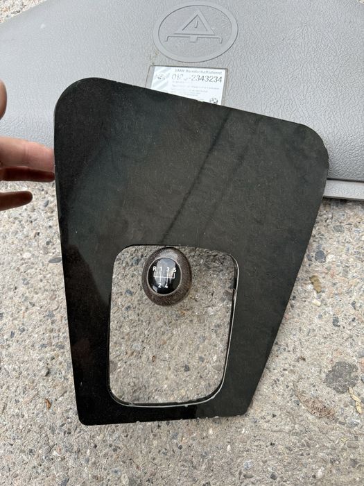 Площадка и ручка кпп на БМВ Е34