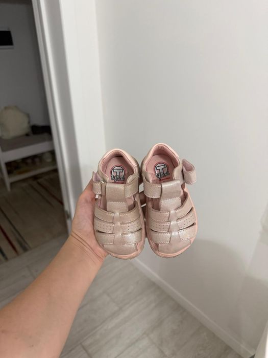 Сандали детские для девочки