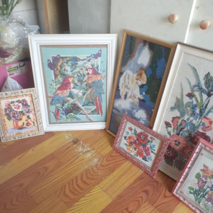 Картины продам вышивка