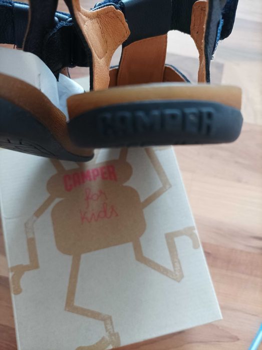 CAMPER/  Reebok 34/35 нови сандали