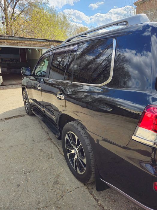 Аренда автомобиля с водителем.