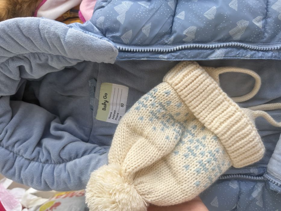 Продам детские комбинезоны