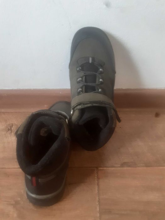 Ботинки демисезонные