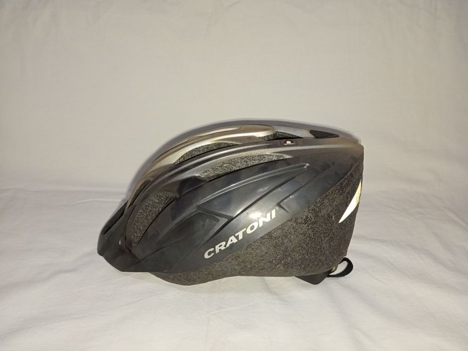 Шлем для электро самокат велосипед универсальный.