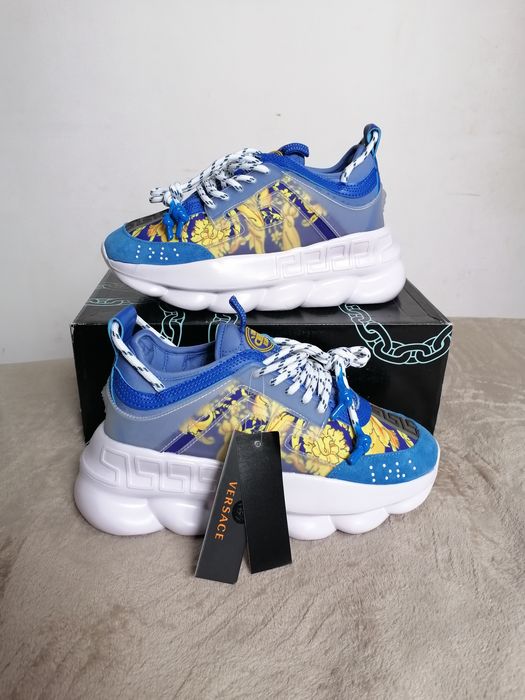 Versace chain reaction