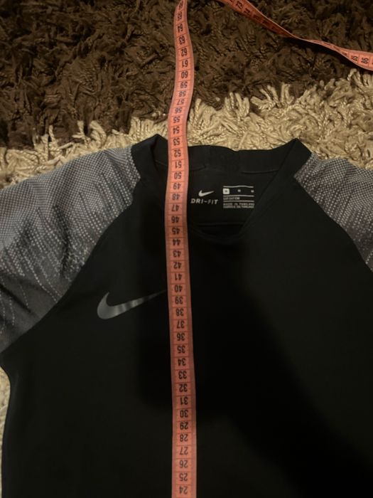 Tricou nike (jordan puma adidas vans )