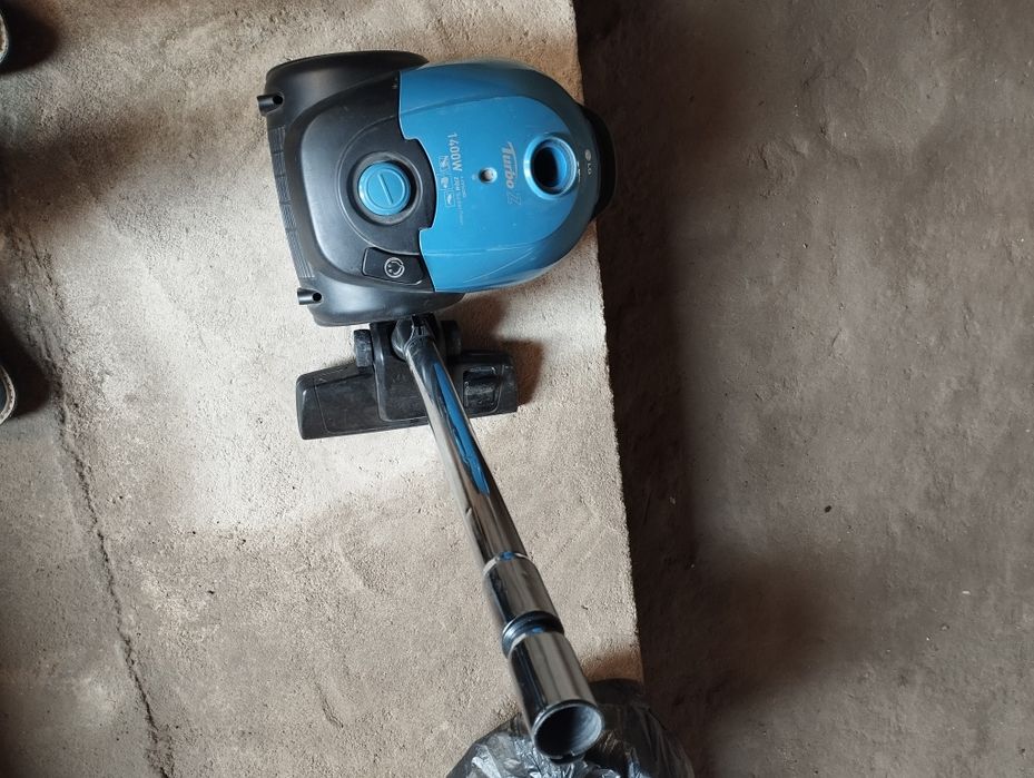 Пелесос сотилади холати яхши  250000сум оладиганлар телефон килинглар