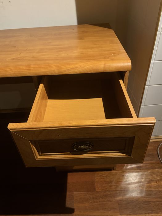 Бюро и стол комплект