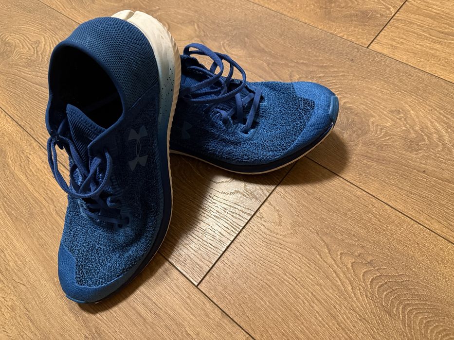 Under Armour Threadborne