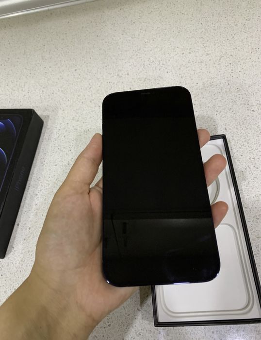 Продаётся iphone 12 pro max.