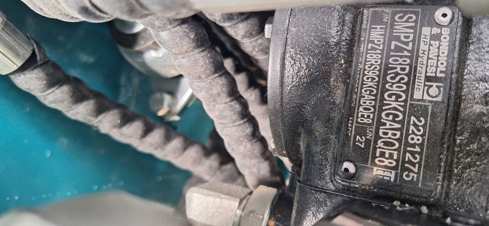 Incarcator frontal nou  articulat KAMEX 800 cu motor KUBOTA