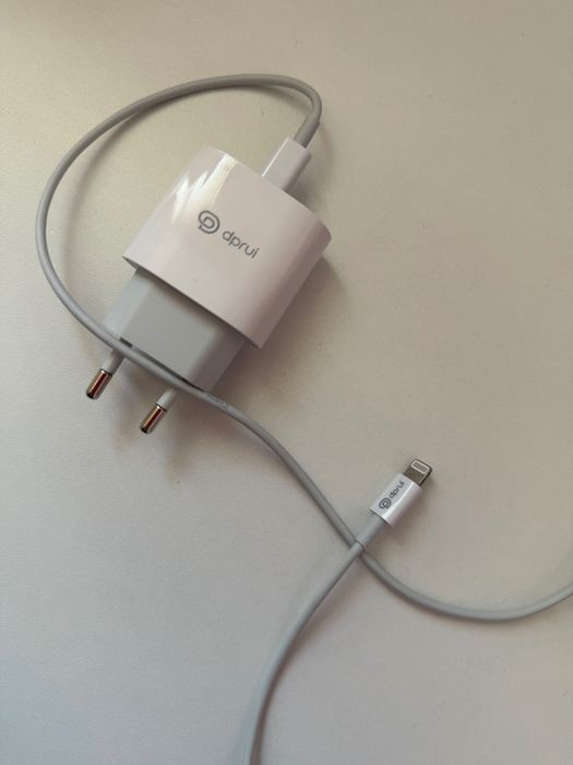 Телефон iPhone 13