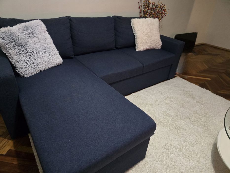 Разтегателен диван