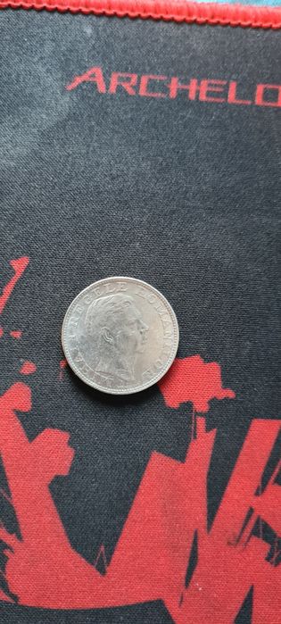 Bancnote și monede din anii '40 '60.