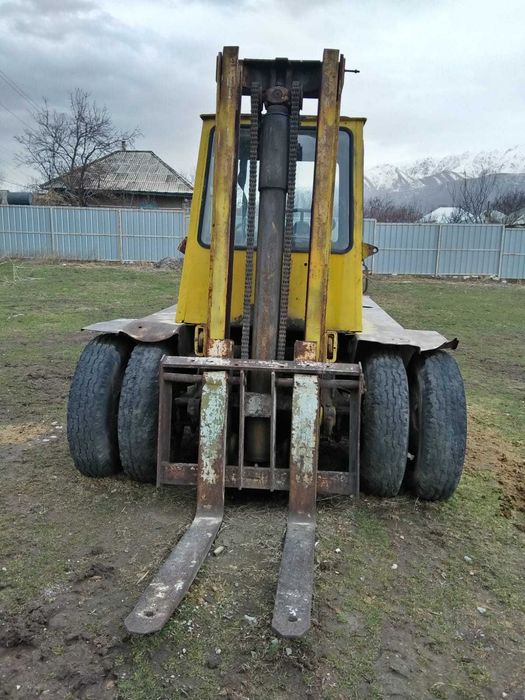 Продам вилочный погрузчик