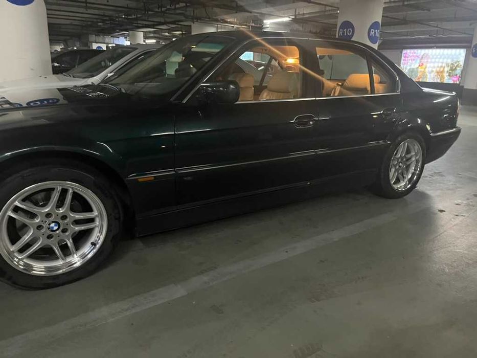 BMW seria 7 model e38 735i Automat