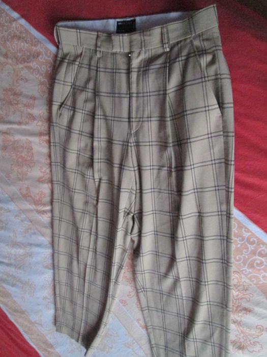 pantaloni eleganti carouri Asos barbati 32