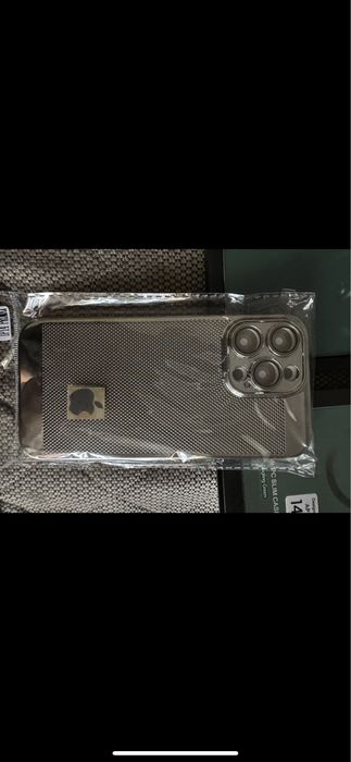 Чихол на Айфон 14 про мах