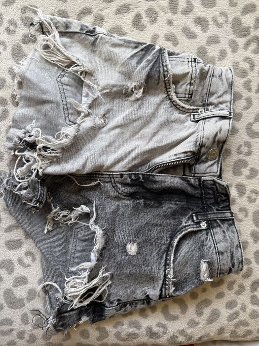 Pantaloni scurti Berska