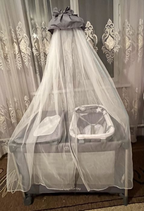 Срочно продам манеж