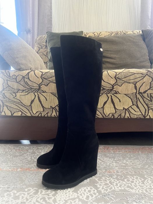 Продаются сапоги