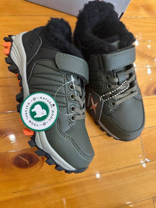 Продается ботинки