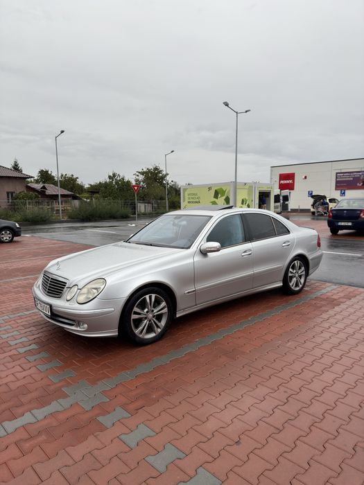 Mercedes-Benz W211 Avantgarde 2.2 CDI,150 CP,2003-Foarte întreținut