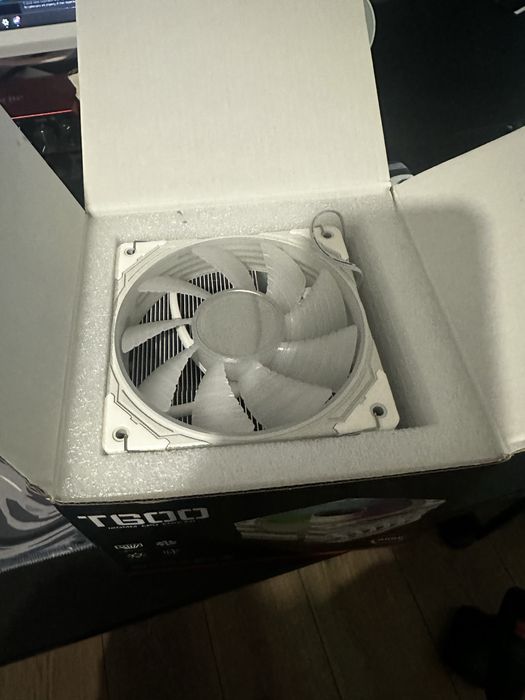 Cooler procesor alb pentru pc