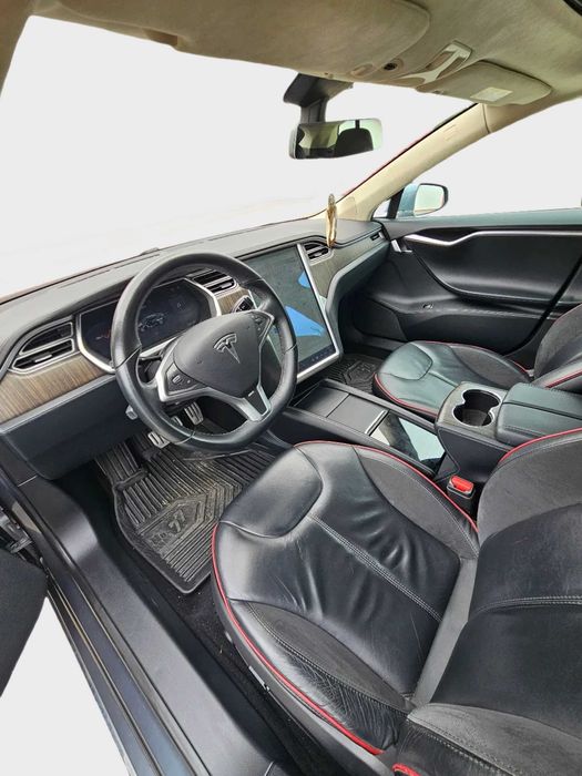 TESLA MODEL S / P85 / Incarcare gratuita pe viata / 420 CP / 7 locuri
