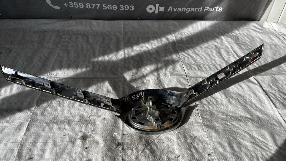 Toyota Auris 2 предна лайстна