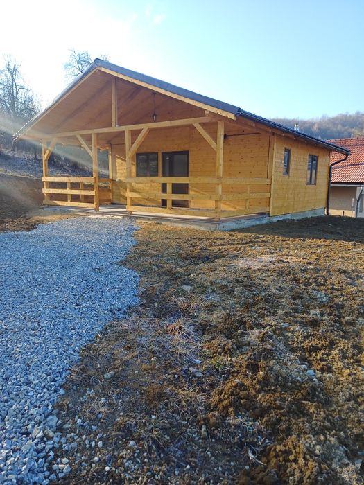 Case și cabane din lemn la cerere!