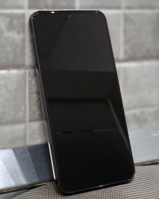 Samsung Galaxy S23+ 5G / 256GB / 8GB RAM - stare impecabilă ( ca nou )