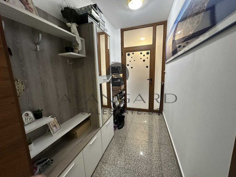 оф.22373 Тристаен Обзаведен Кючук Париж